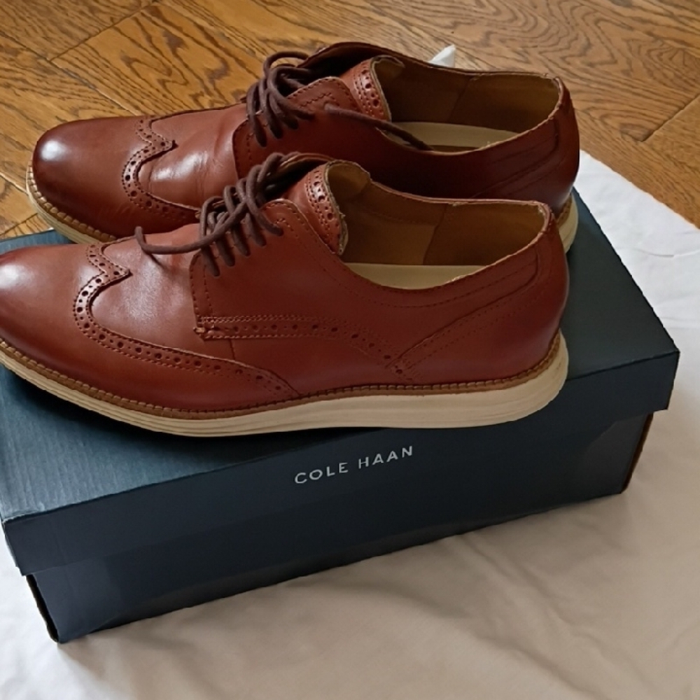 Cole Haan Men's Tan Leather Oxfords - Picture 5 of 6